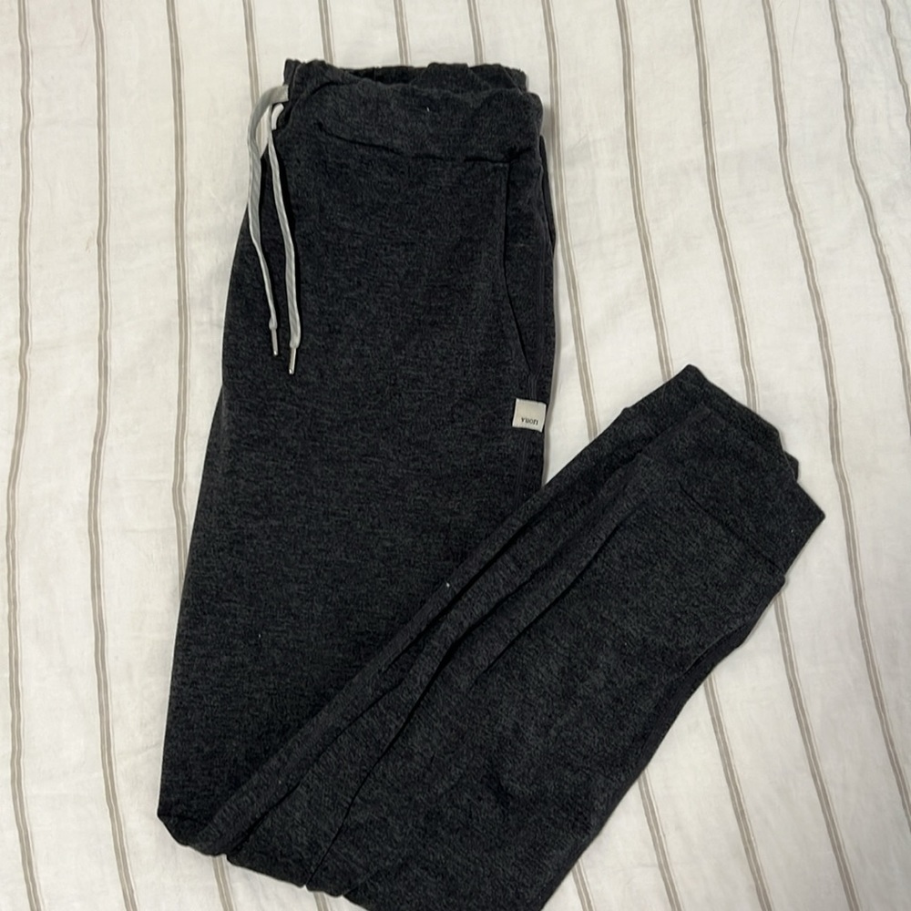 Vuori Performance Jogger, Long - Charcoal Heather